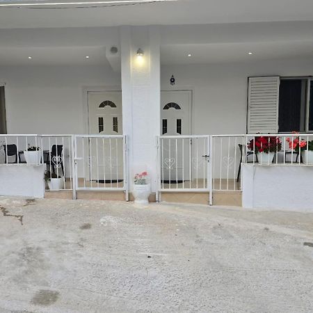 Aila Apartment ซารานเดอ ภายนอก รูปภาพ
